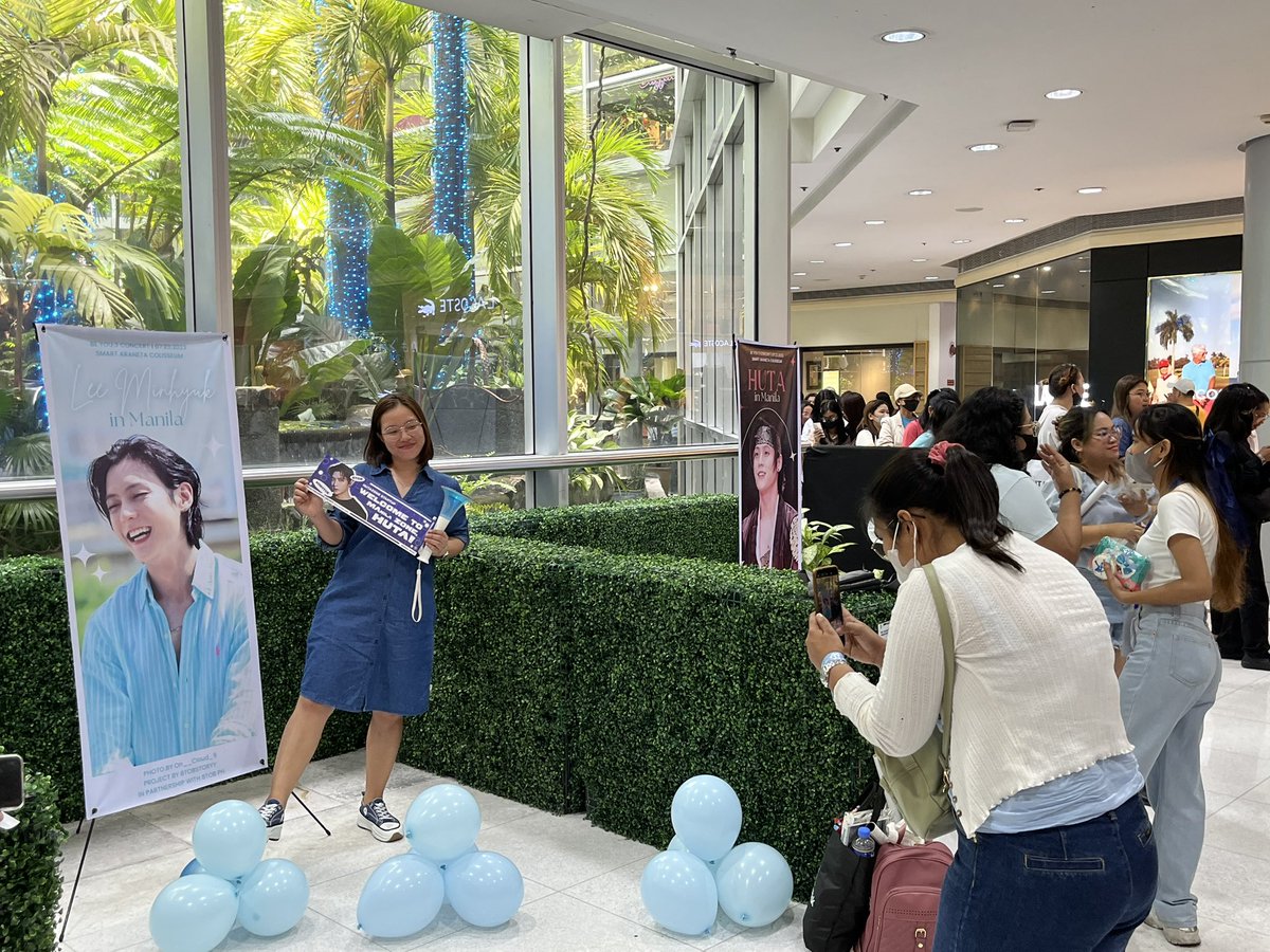 ABSCBNNews's tweet photo. LOOK: Fans of Apink, CIX, BTOB’s Minhyuk and Infinite’s Nam Woohyun put up “fan zones” at Gateway Mall in Cubao, Quezon City.

The K-pop acts are set to perform at #BeYou3 at the Araneta Coliseum this Sunday night. | via @jaehwabernardo https://t.co/0P8h1cH7BL
