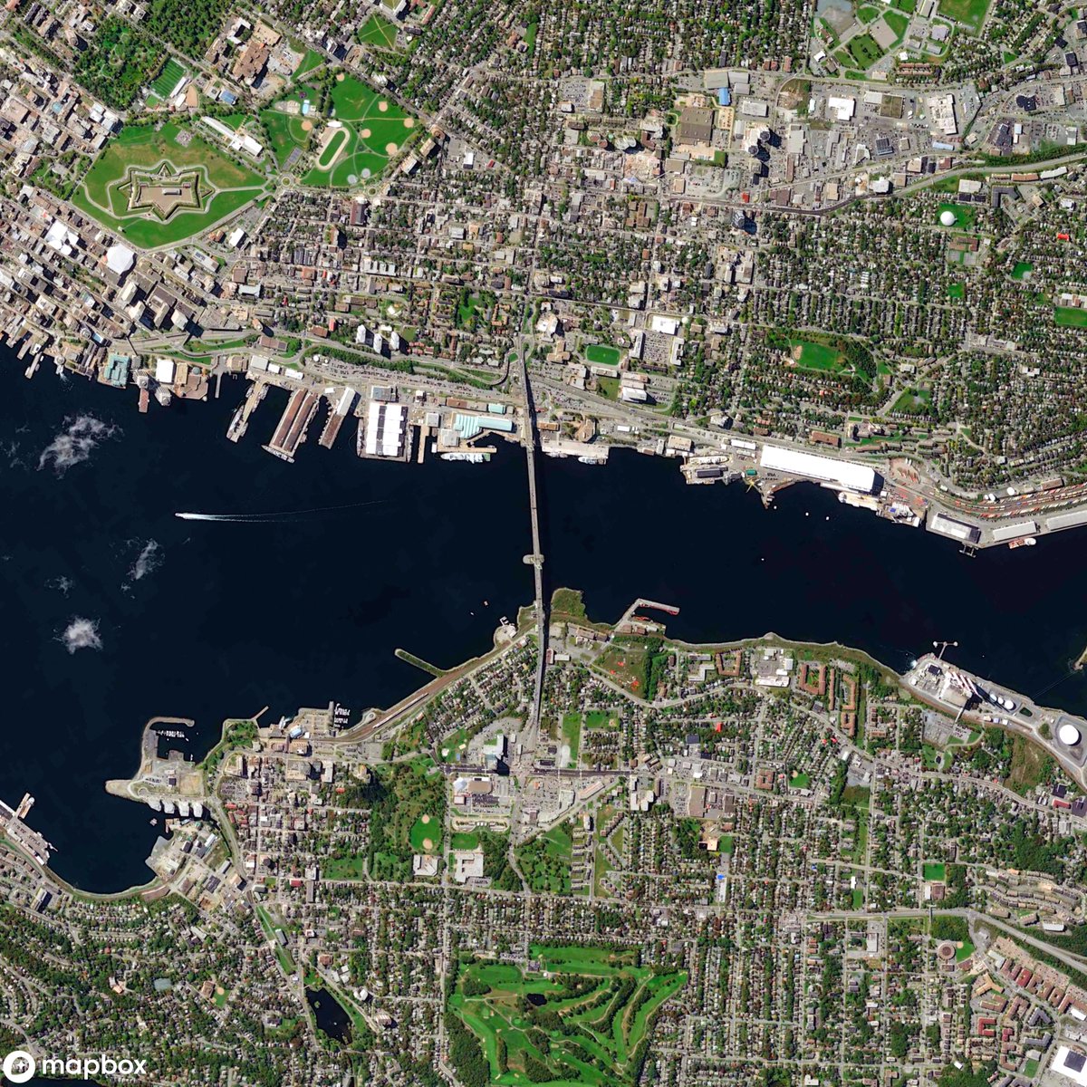 boxMica's tweet photo. 2 SAR collections from July 22 10:38 PM ADT showing flood waters in Halifax &amp; Bedford while #HalifaxSAR continues in the area. Using @umbraspace 35cm SAR imagery to monitor the situation with basemap context from @Mapbox. https://t.co/9C39lv9OJ1