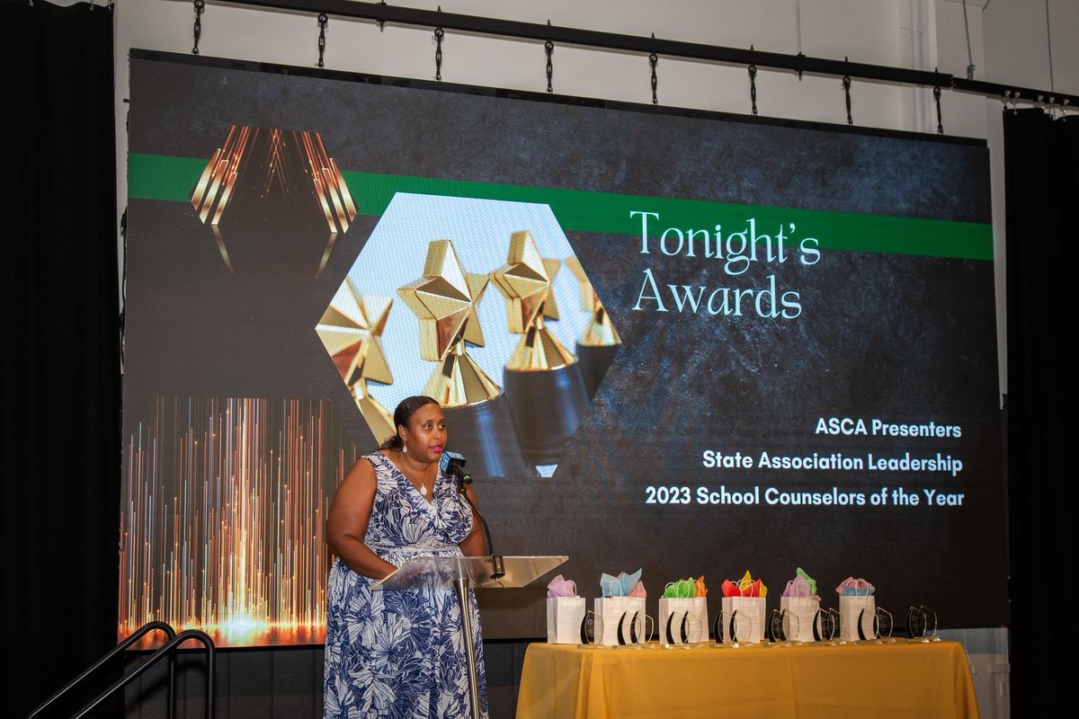 wearepscoc's tweet photo. Our PSCOC 2023 award recipients and the lovely actress Terri J. Vaughn. #pscoc23 #asca23 #schoolcounselorsrock https://t.co/blagzXto5g