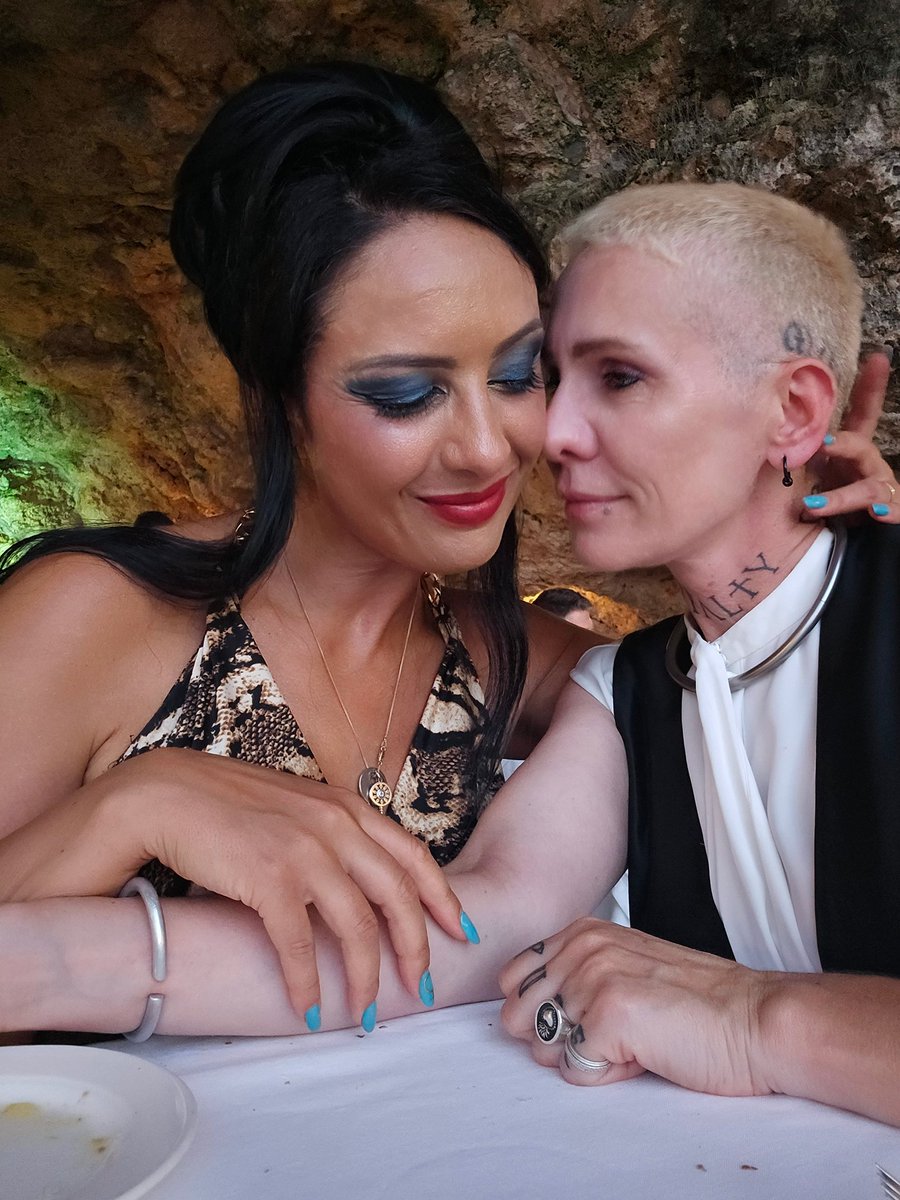 EzadaSinn's tweet image. She pampers me rotten in every way. 

@GiadaDaVinci at #Grottapalazzese 😍

#Womendoitbetter