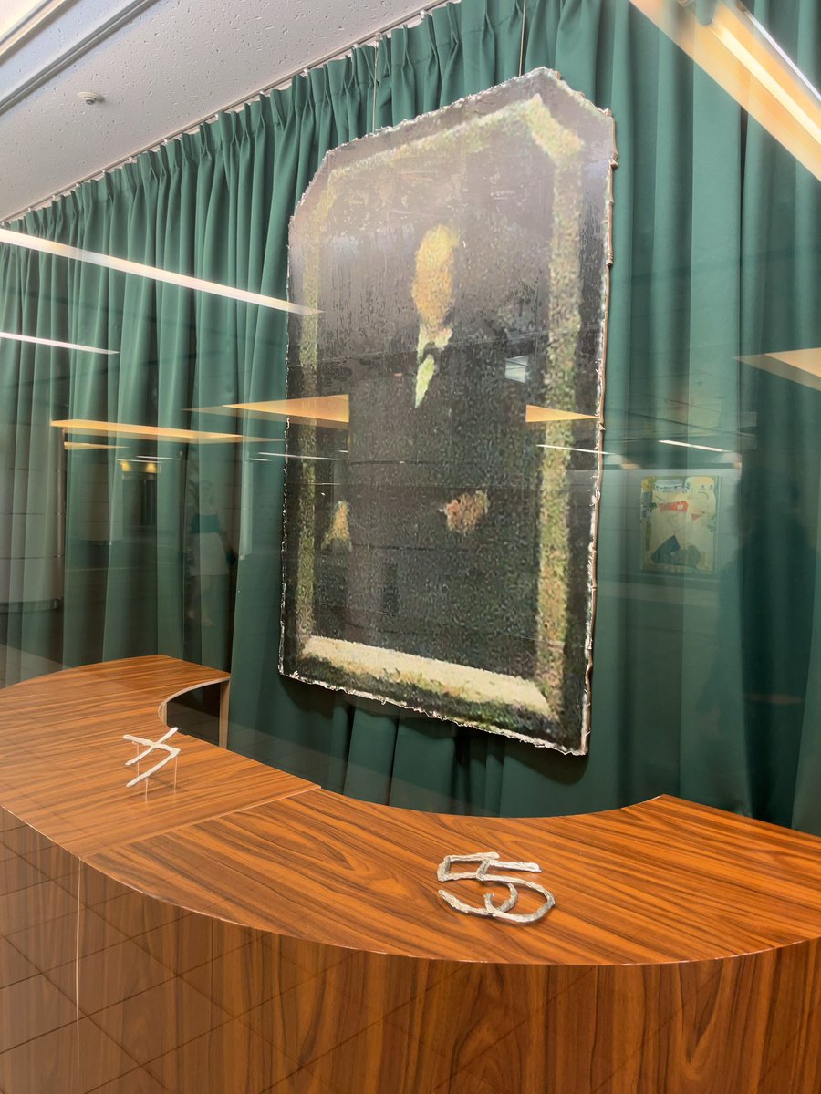 AATM アートアワードトーキョー丸の内 2023を見てきた。すんごい量の作品が展示されていて暴力的なまでに多い。しかも一点一点がデケェ。一周するだけで感性が疲労困憊するから日を開けて分けて見た方が良さそう。