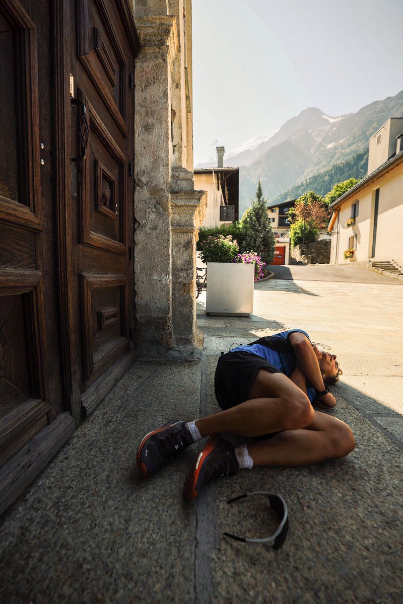 Iain Innes just set the FKT for a Mont Blanc unsupported round trip from Les Houches - 6 hours 54 minutes and 39 seconds.  He was still up for climbing and slacklining in the days after 💪🏼

⛪️🏃‍♂️🏔️🏃‍♂️⛪️