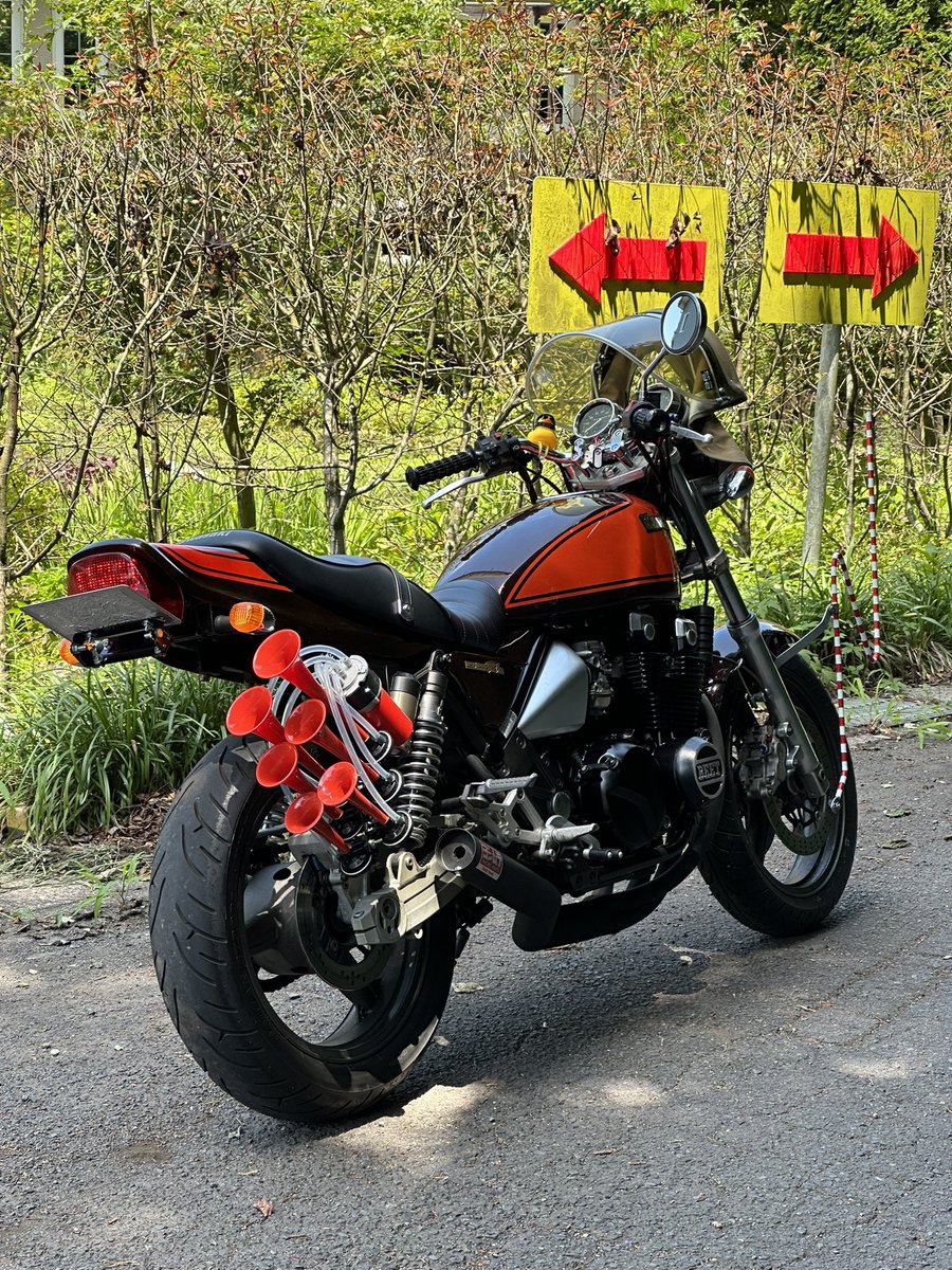 rui_1802_'s tweet photo. いい感じ！
#ゼファーχ #ゼファー #高校生ライダー #カワサキ #バイク川崎バイク #族車 #単車 https://t.co/V31aoq8BQs