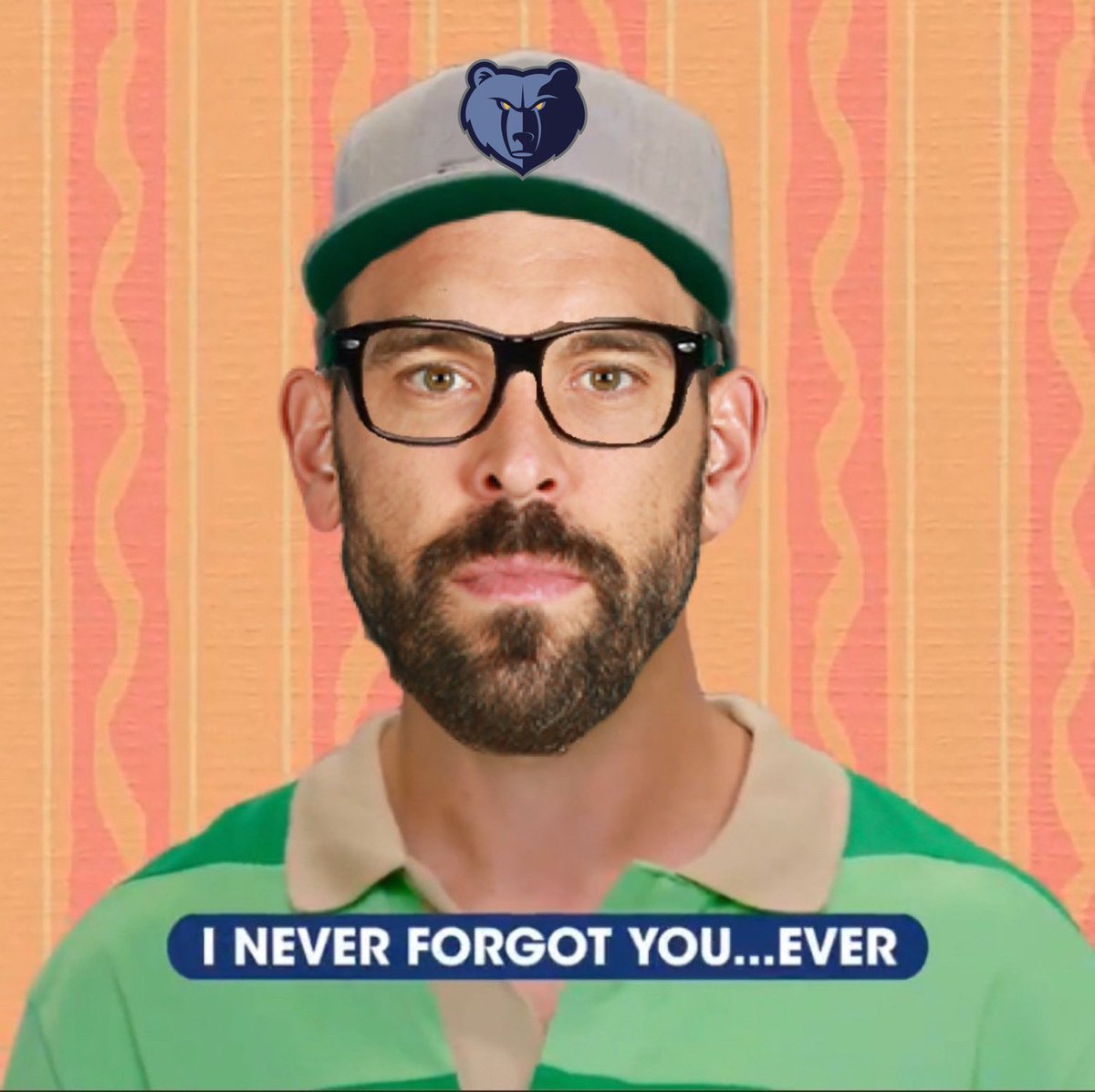 JBthegiant's tweet photo. I FOUND IT

Please enjoy the Meme that’s been living RENT FREE in my head FOR YEARS

#GrindCity #MarcGasol4Prez24 https://t.co/RnpVd5tLXo