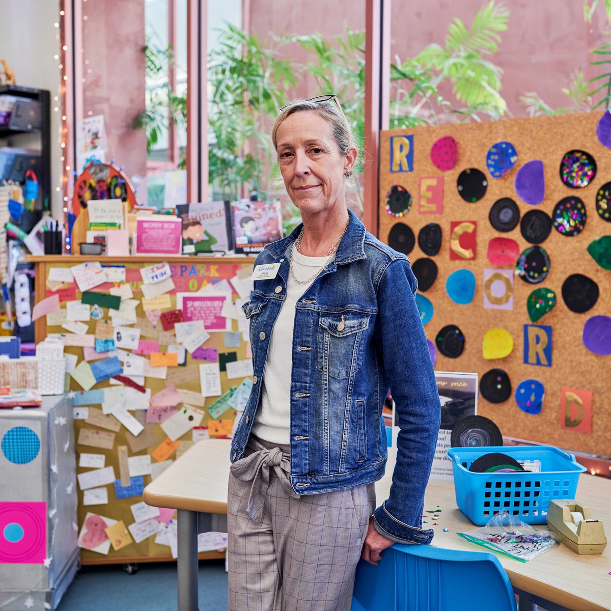 Librarians are on the front line of this stupid culture war. If democracy survives this century, we will have rock stars like Adrianne Peterson to thank. #librarians #sandiegopubliclibrary #RanchoPeñasquitos #readbannedbooks #Pride nytimes.com/2023/07/22/us/…