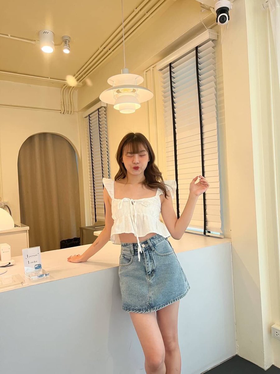 Mayma1304's tweet photo. ☁️Price 150 Baht🧸🧺
〰️〰️〰️〰️〰️〰️〰️〰️
C-005-8💐

สายเดี่ยวแขนระบาย ลายใหม่มาแรงง🌷ปุ้กปิ้กสุดๆ 

🧸 color : ขาว

size : อก 32-34 ยาว 10 ✨

☁️Line : @406sired (มี@) 🎄
#เสื้อครอป #เสื้อผ้าเกาหลี #เสื้อเอวลอย  #เสื้อปาดไหล่ #เสื้อผ้าน่ารัก https://t.co/05pn4EM1R5