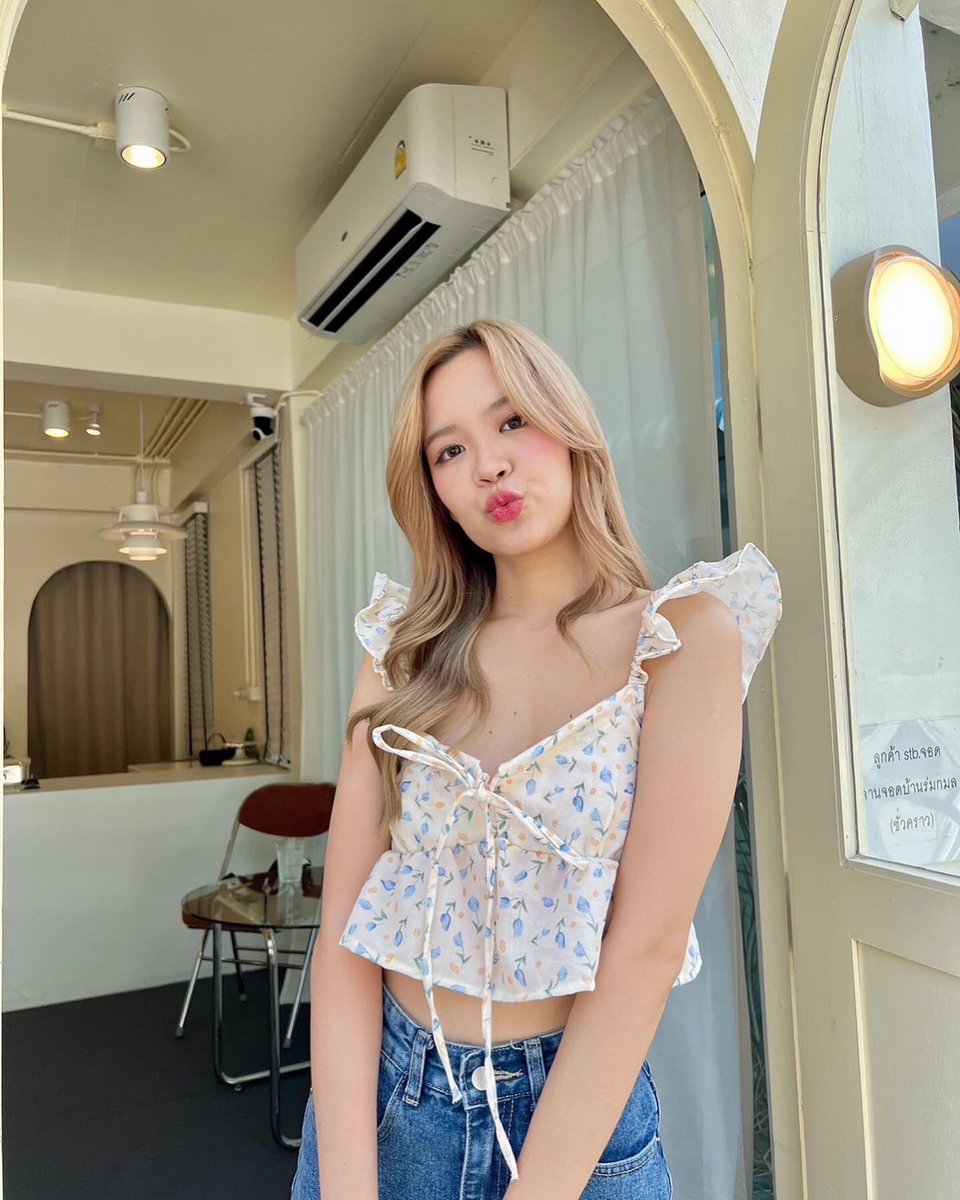 Mayma1304's tweet photo. ☁️Price 150 Baht🧸🧺
〰️〰️〰️〰️〰️〰️〰️〰️
C-005-8💐

สายเดี่ยวแขนระบาย ลายใหม่มาแรงง ลายดอกทิวลิปจิ๋ว🌷ปุ้กปิ้กสุดๆ 

🧸 color : ม่วง , ฟ้า , ชมพู

size : อก 32-34 ยาว 10 ✨

☁️Line : @406sired (มี@) 🎄
#เสื้อครอป #เสื้อผ้าเกาหลี #เสื้อเอวลอย  #เสื้อปาดไหล่ #เสื้อผ้าน่ารัก https://t.co/ydmy4n4nVX