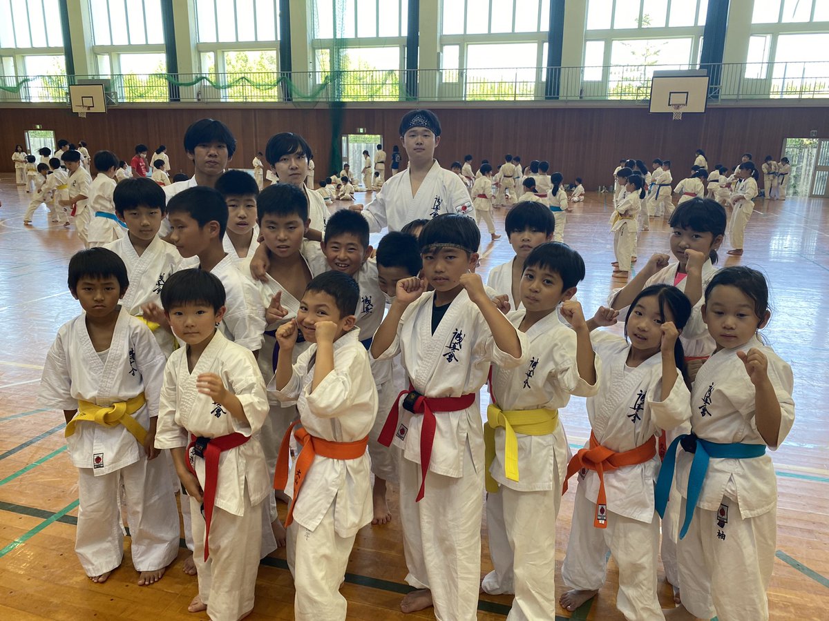 MUGEN03watanabe's tweet photo. 今日は、誠真会館の夏合宿☀️

みんな元気に練習だ😆💪 https://t.co/NylQQ7dR6Y