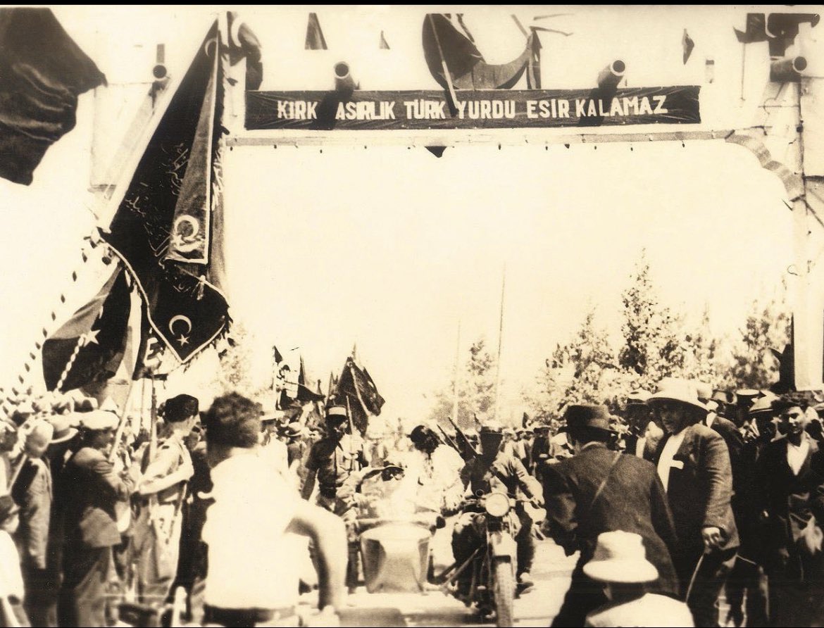 akdenizindoga's tweet photo. Hatay 'ımızın Kurtuluşu ve Anavatana Katılmasının 84. yıl dönümünü kutluyor, 
Gazi Mustafa Kemal Atatürk başta olmak üzere bu uğurda mücadele verenleri rahmet ve minnetle anıyorum.

Güzel Hatay’ımız yaralarını birlikte saracağız 

#23temmuz1939 #hatay #türkiye https://t.co/YbBFgUFLZD