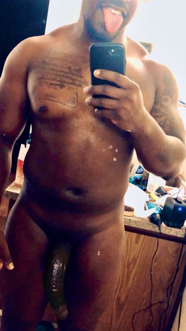 Workout to look good naked and sleep naked https://t.co/QdLhX4crfB