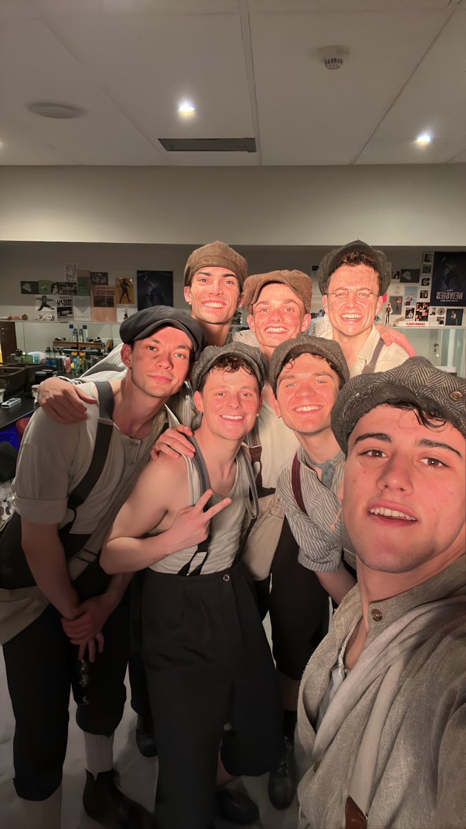 Newsies tweet media