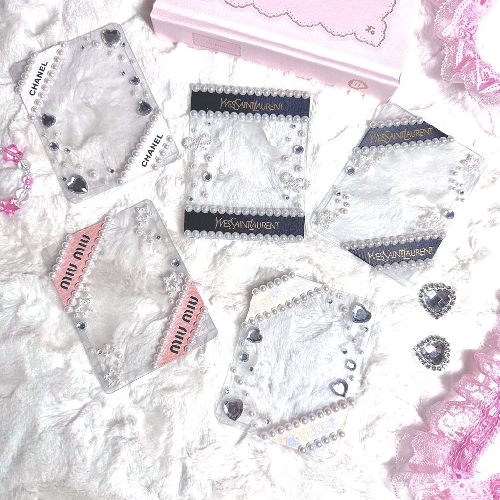 imnune_n's tweet photo. ✨เฟรมการ์ด ริบบิ้น Chanel Dior miumiu ysl Prada 

🤍 มีแบบอื่นๆเพิ่มเติมในเธรดร้านค่า
♡ Price 95-110฿
♡ Shipping 30฿ (3ชิ้นส่งฟรี) 
#ตลาดนัดเฟรมการ์ด #ตลาดนัดnctdream #ตลาดนัดaespa #ตลาดนัดENHYPEN #ตลาดนัดบังทัน https://t.co/Q3olgc7TZR