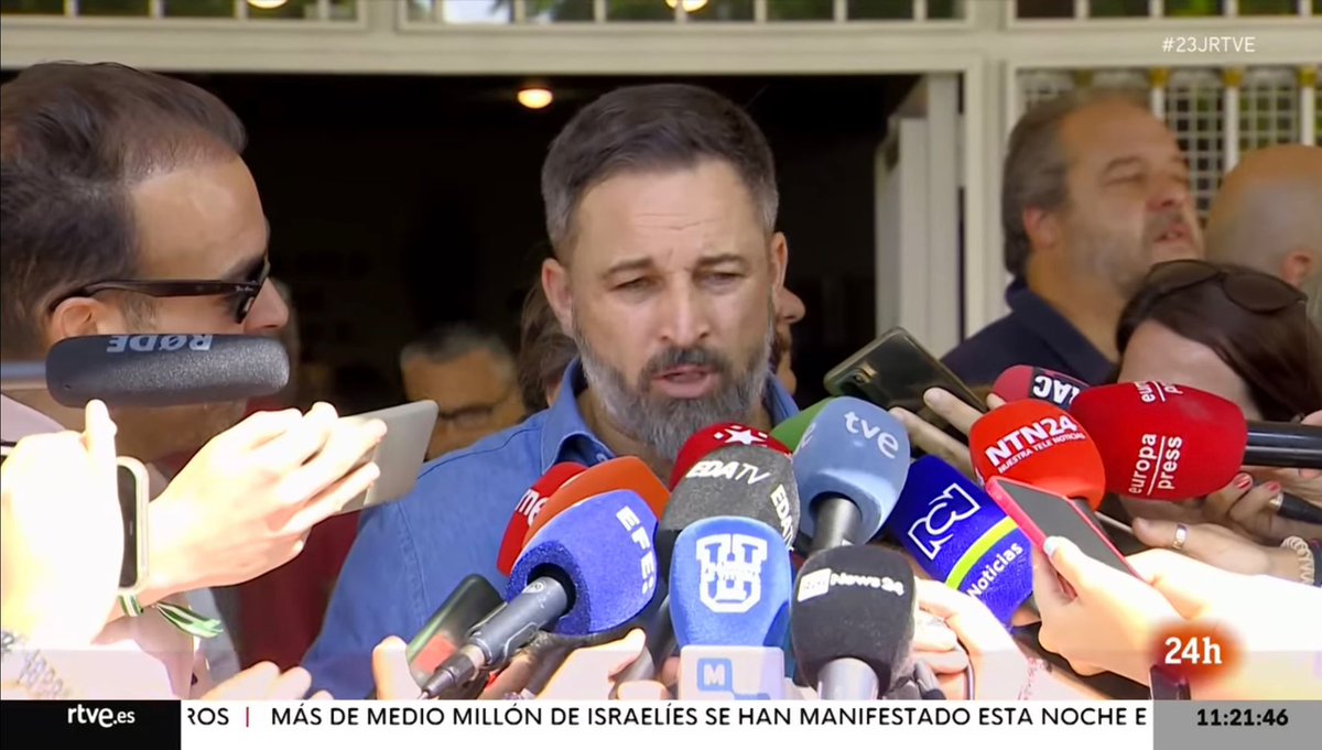 Isaac Á. Calvo tweet media
