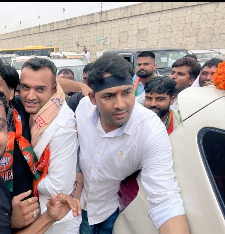 RajeshS29049641's tweet photo. भाजपा युवा मोर्चा राजस्थान के प्रदेश अध्यक्ष 
श्री अंकित जी चेची भाई साहब को जन्मदिवस की हार्दिक बधाई एवं शुभकामनाएं। 
आपके उज्जवल भविष्य एवं सुखमय जीवन की मंगल कामना करता हूं।
@AnkitChechi_bjp    @alka_gurjar @BJP4Rajasthan @NJaisinghpura @Soni1Nihal @cpjoshiBJP @HimanshuSBJYM https://t.co/hDfAmp6T1x
