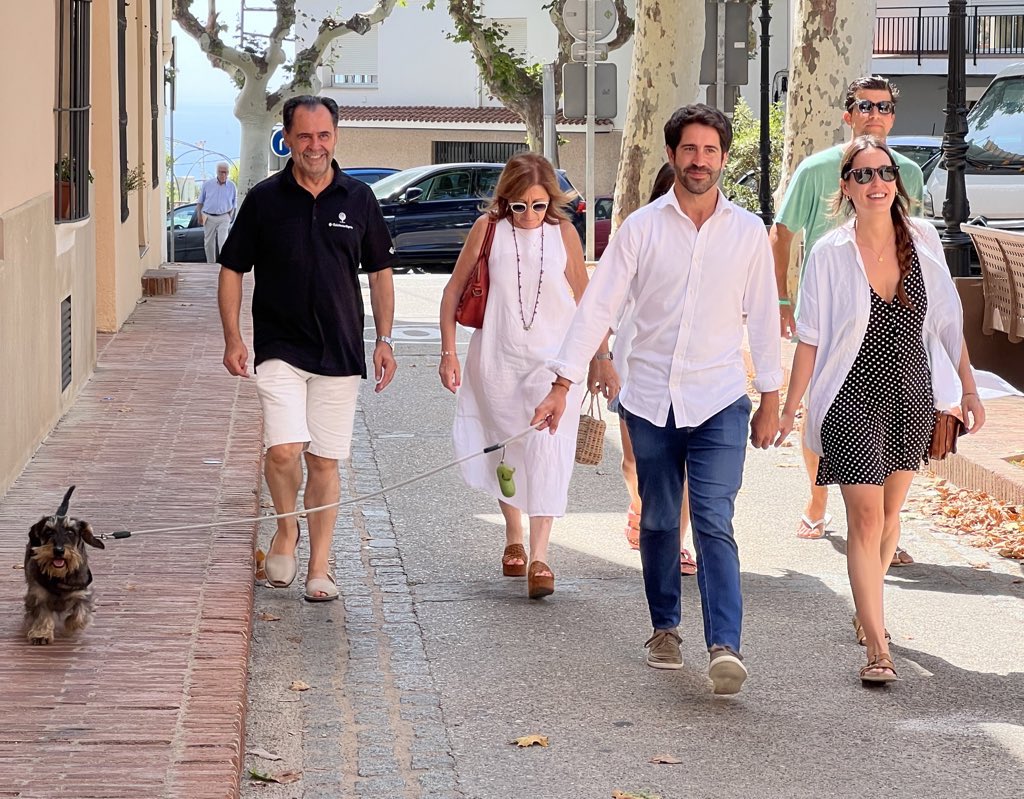 CiuEspai's tweet photo. Ara sí que culminem 15 dies de campanya en que hem intentat ser homestos, transparents, clars i directes 🗳️

Amb la seguretat de la feina ben feta, desitgem una jornada festiva, massiva i il·lusionant 💪🏼

#AraTocaVotar 
#23J https://t.co/js0csiDwc3