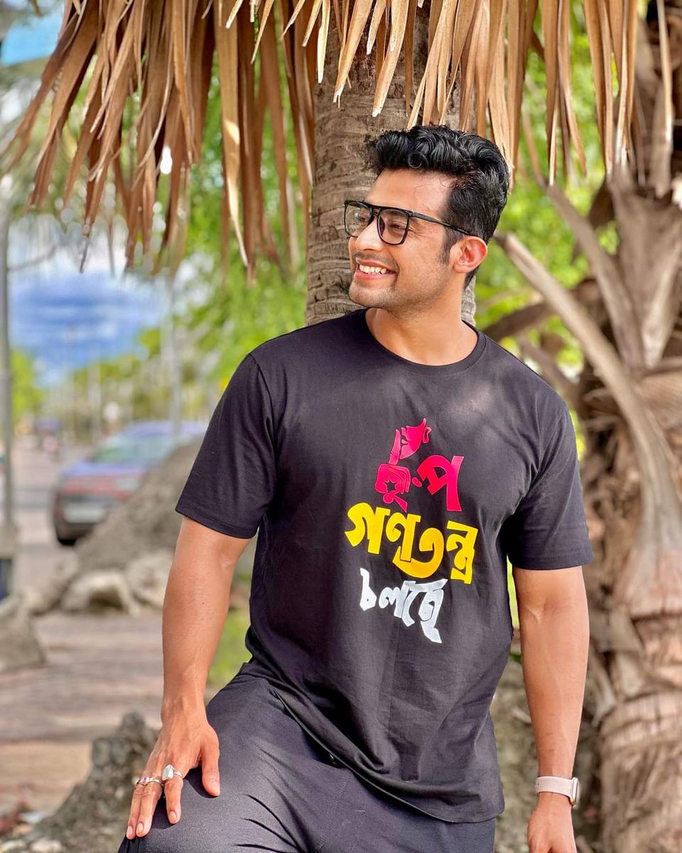 RanojoyBishnu's tweet photo. চুপ 🤫 .......
📷 @writroy
#rano #ranojoy #loveandpeace❤️✌️ #acrorslife #sunday #riverside https://t.co/u9uduiV88m