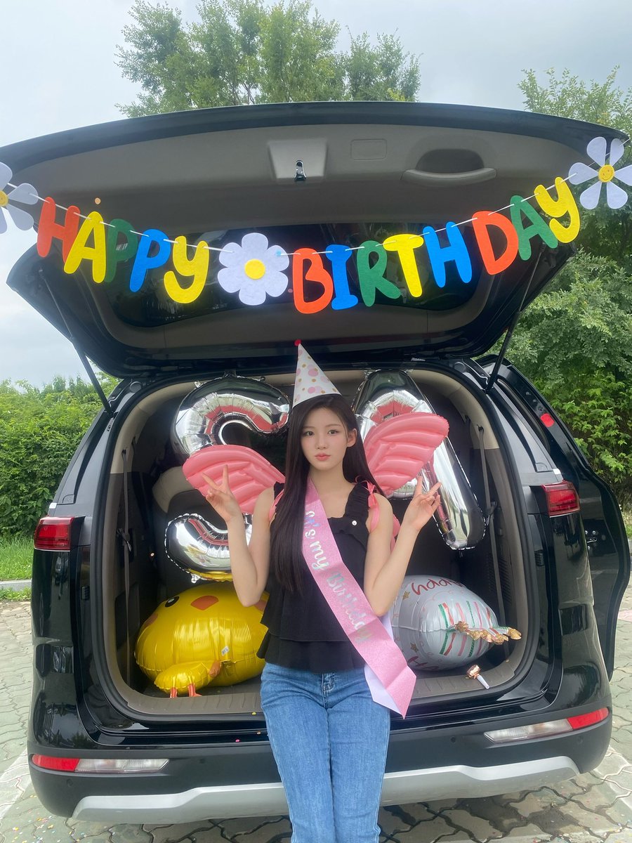 CSR_offcl's tweet photo. 🩵It’s my birthday🩵

#첫사랑 #CSR #수아 #SUA https://t.co/sojTSEjdoS