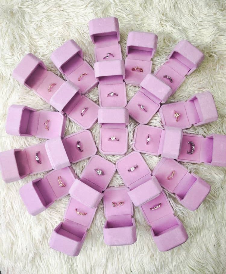 anisndira's tweet photo. 🗣️ sayang , i nak belanja u ring ni . Cept pilihh !! 

Bestnyaa if ada org ckp mcmtu dekt kita kann 🥺 https://t.co/3fPpNc8I7g