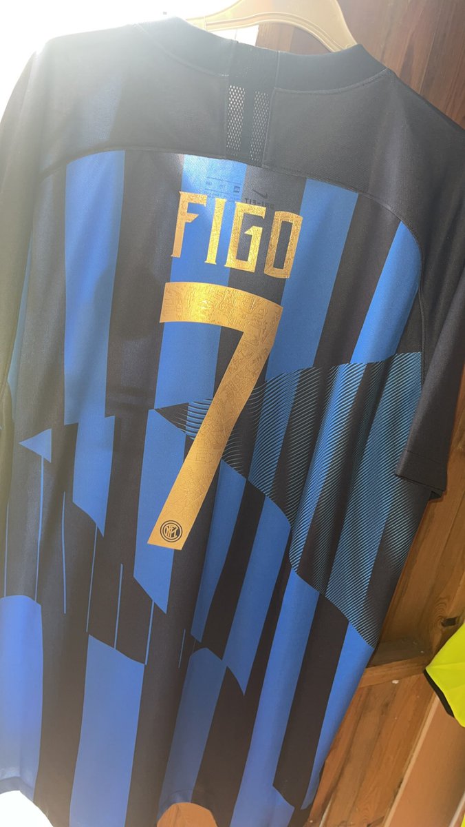 Business gone a bit slower recently so thought I’d show some of my favourite prints so far. If anyone could rt to help get the word out about my business I’d be massively grateful🙏🏻. <a href="/_FullKitWankers/">FKW</a> @ShirtSellerList <a href="/shirt_x/">The Shirt X-change</a>