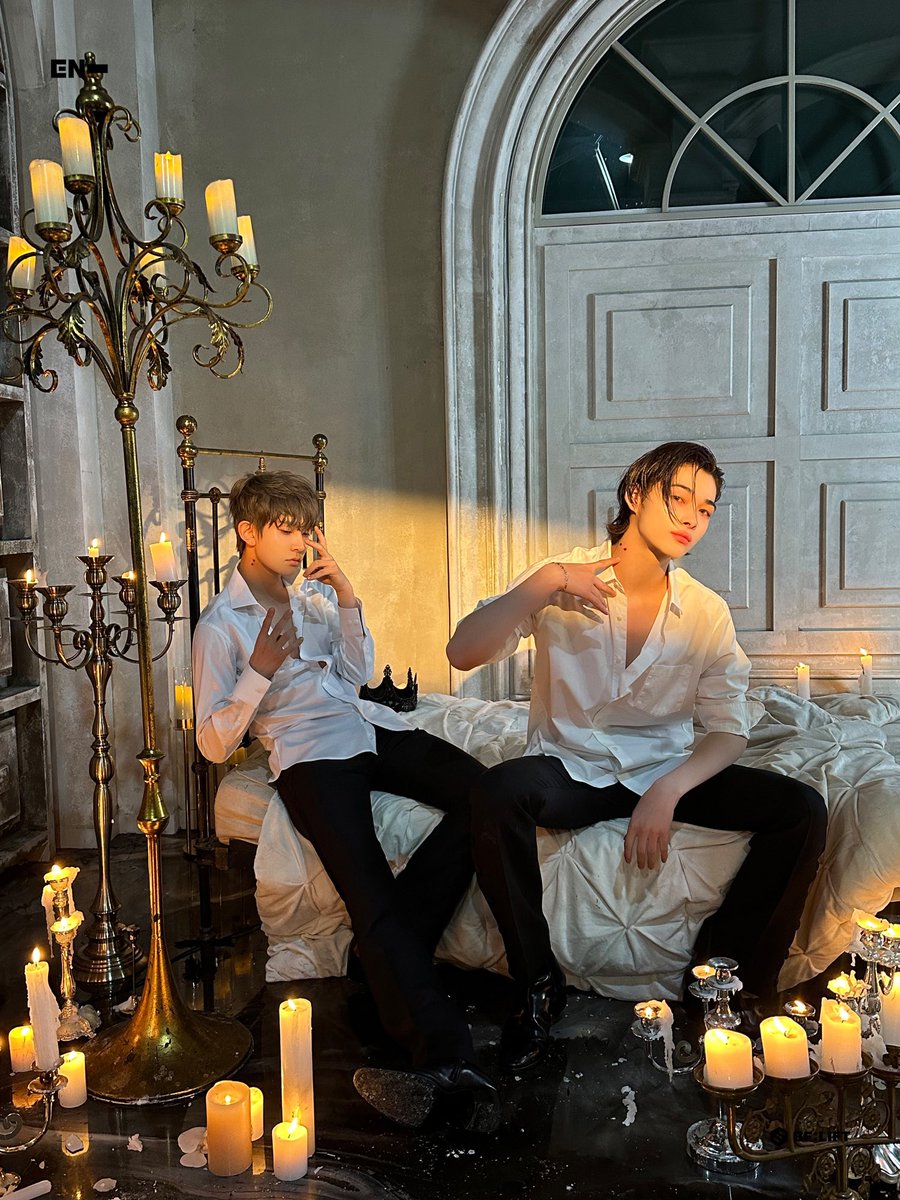 buzzsetter_'s tweet photo. ENHYPEN #HEESEUNG &amp; #NI_KI
AirDDrop🤳
Ddu-Ddu-📡 

#ENHYPEN #엔하이픈 #DARKBLOOD
@ENHYPEN @ENHYPEN_members https://t.co/tpLjRRKzA9