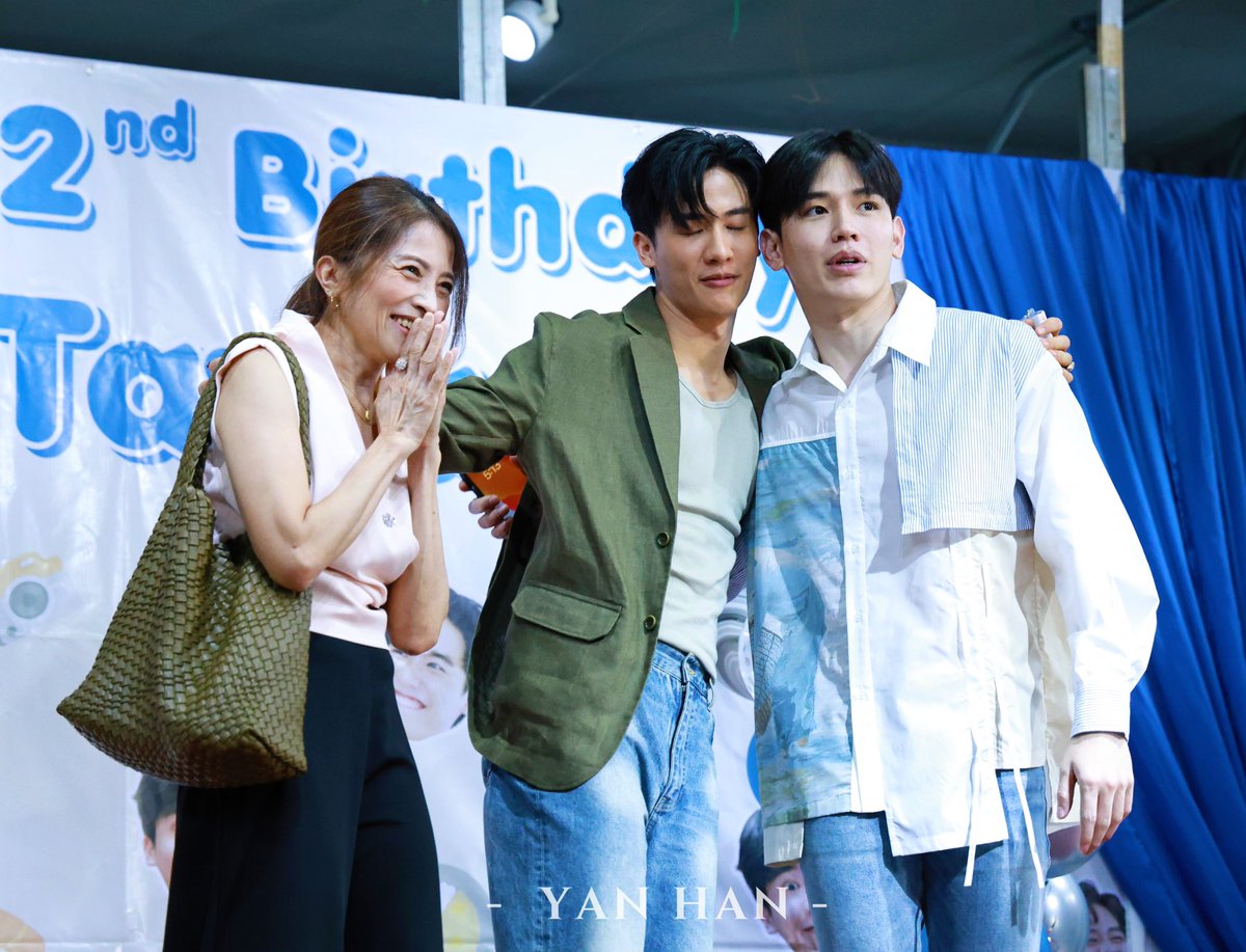 YanHantaynew's tweet photo. we are family💙🤟🏻
#Taytawan32ndBirthdayCharity
#เตนิว #Tawan_V #Newwiee 
@Tawan_V @new_thitipoom https://t.co/remqjrz1OB