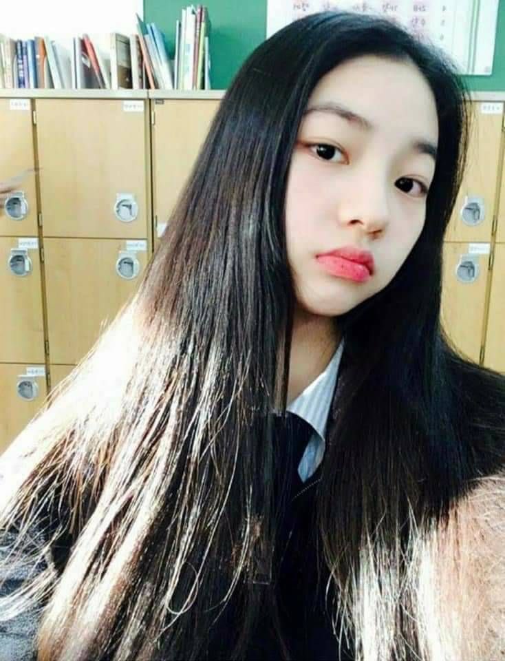 Karinize_'s tweet image. อีเบียวต่ำระยำแถมยังเสพเฟคนิวส์อีกต่างหาก รูปซ้ายไม่ใช่พรีเดพี่น่าและถึงจะใช่ก็ไม่ควรเอารูปเขามาพูดในเชิงแบบนี้คำว่า "ยังมาได้ขนาดนี้" คือตัวมึงที่ทั้งหน้าตาและสันดานทุกๆ อย่างคือไม่น่ามาได้ขนาดนี้