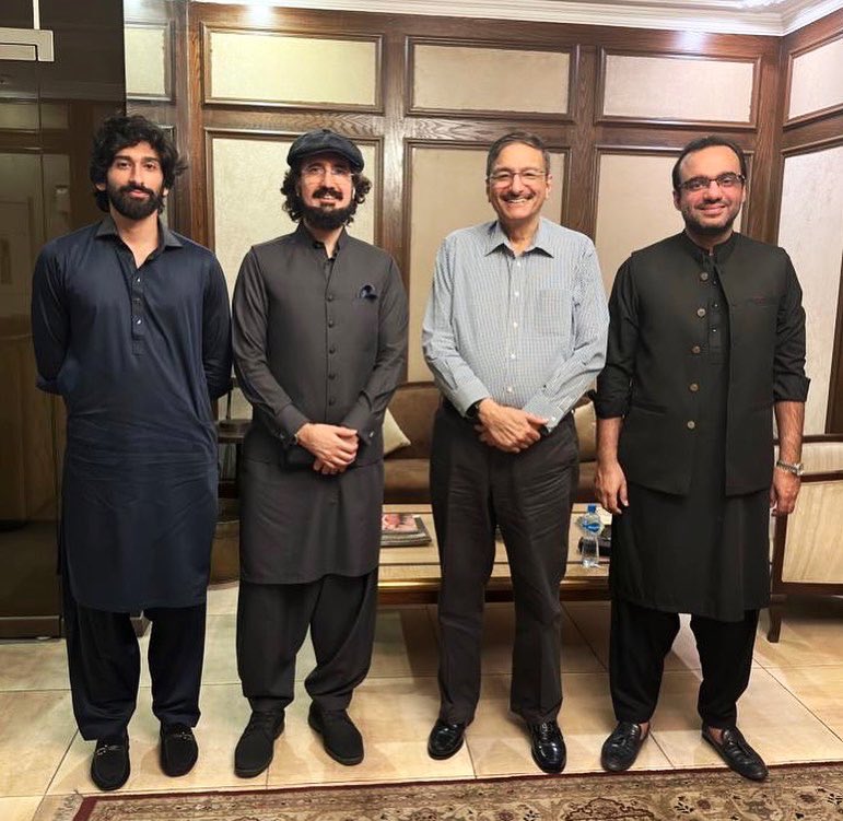 چوہدری ذکاء اشرف صاحب سے ملاقات، چئیرمین PCB مینجمنٹ کمیٹی کی ذمہ داریاں سنبھالنے پر مبارکباد و نیک خواہشات کا اظہار ۔

#ChZakaAshraf #Chairman #pcb #sahibzadasultan #TeamSultan