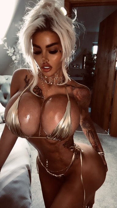 It should cost a billion to look this good&hellip;.  I think it has 😉😜 my VIP PAGE is poppin off cum worship<a href="/tag/goddess"class="tags"><span>#goddess</span></a><a href="/tag/bimbo"class="tags"><span>#bimbo</span></a>