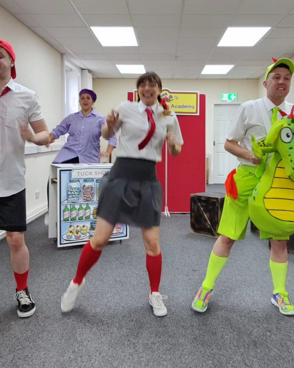 TODAY: The brand new children's musical FRED THE MUSICAL by Fay Evans - Children's Author will premiere at 11.30am and 1.30pm and the weather reports say the sun is shining. 

So come along and meet Fred and his classmates. Tickets still available.
 liverpooltheatrefestival.com/whatson