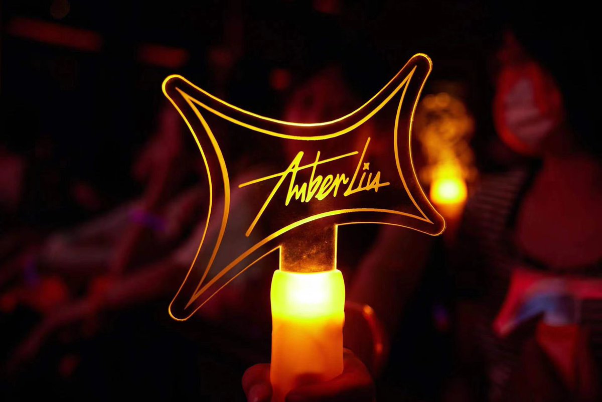 amberliu's tweet image. Follow me to the next stop?