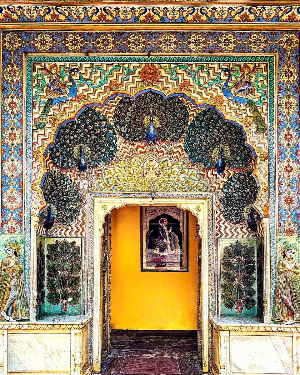 sameerchatrathi's tweet photo. The Peacock Gate!
This gate represents autumn and is dedicated to Lord Vishnu.
City Palace.
Jaipur.
05.07.23.
(Shot on Mobile)
.
.
@madebygoogle @Google @GoogleIndia @GooglePixel_US #pixel7pro https://t.co/tWq55t3h16