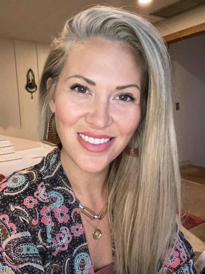 SBrugt's tweet photo. Vraie , qu’on a toujours pas encore ce qu’on veut ,  et à un moment de la vie , on se demande si cela existe vraiment : le vraie amour 🫶. Mais il faut toujours garder le sourire pour ceux qui nous aiment vraiment 😊❤️‍🔥 
 
Je suis de retour : cœur 💔 libre 🥀 
 Faux profils 🛑✋❌ https://t.co/WSzCJd2R5w