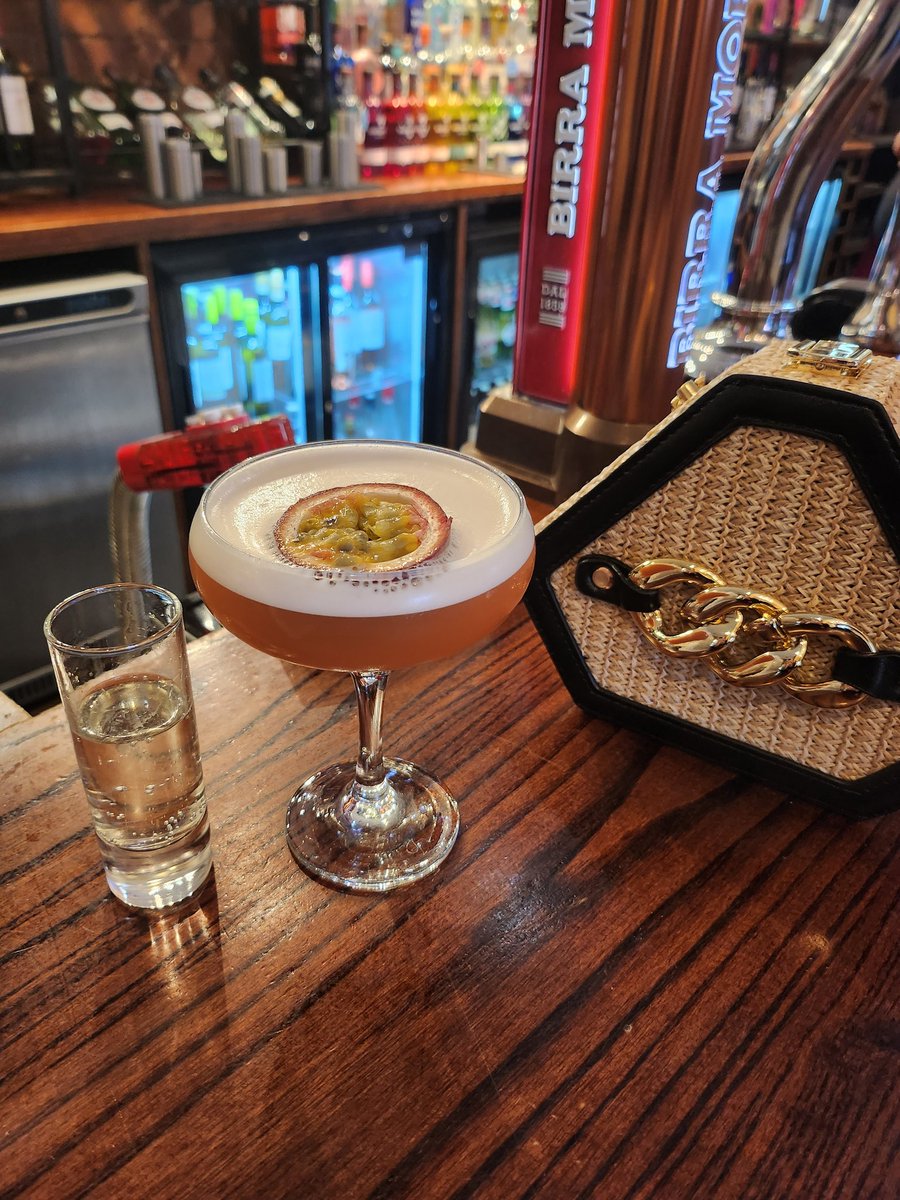 melodiemaker's tweet image. Night out @pesto