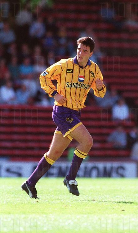 Dunsbyowl's tweet photo. Wishing a very happy 50th Birthday 😉 to former Wednesday player (1991-1998) Ryan Jones. #kit #swfc https://t.co/EdhJCKBiPT