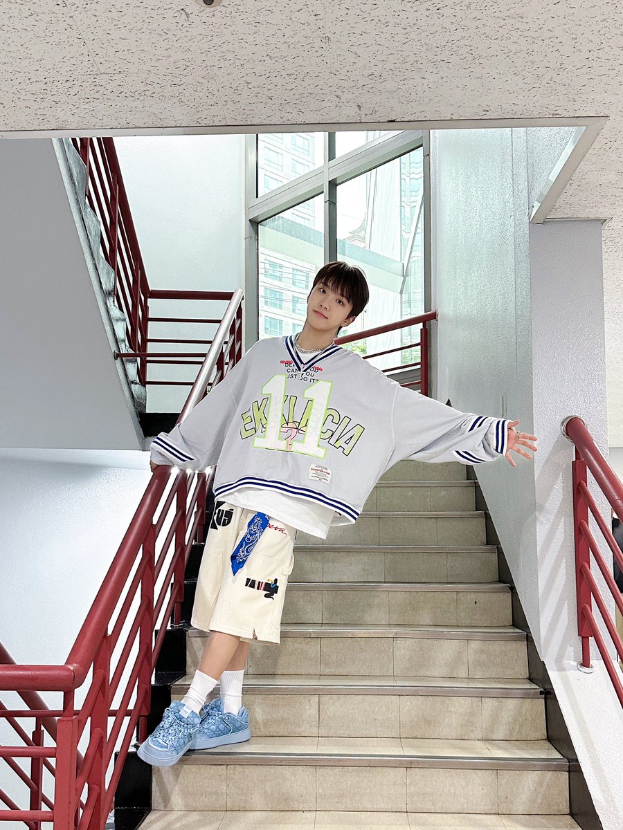 BOYNEXTDOOR_KOZ's tweet image. 230723 인기가요🚪📸

긴장해라 일요일 😎 인기가요 MC운학이 간다!!!

#BOYNEXTDOOR #보이넥스트도어
#운학 #WOONHAK
#아기MC