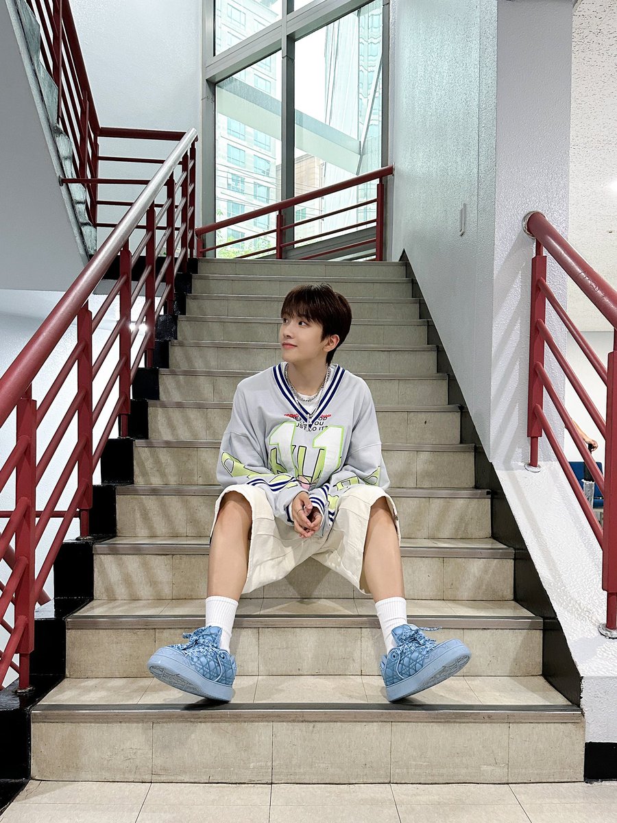 BOYNEXTDOOR_KOZ's tweet image. 230723 인기가요🚪📸

긴장해라 일요일 😎 인기가요 MC운학이 간다!!!

#BOYNEXTDOOR #보이넥스트도어
#운학 #WOONHAK
#아기MC