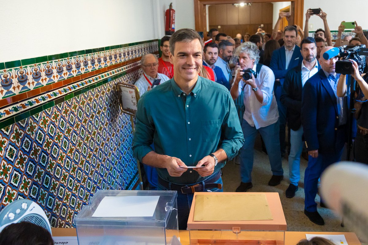 PSOE tweet media