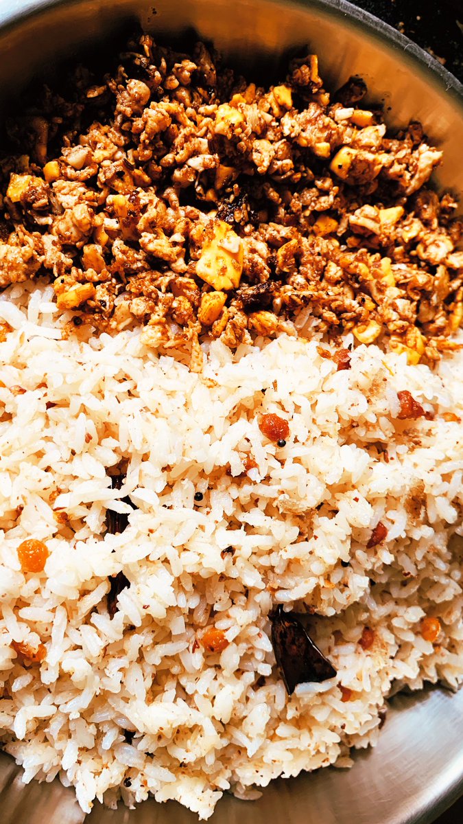 Punch_B's tweet image. நிகழ்கால சிக்கன் இல்லாததால் 
வருங்கால சிக்கன் பொரியலானது 😋
#selfcook