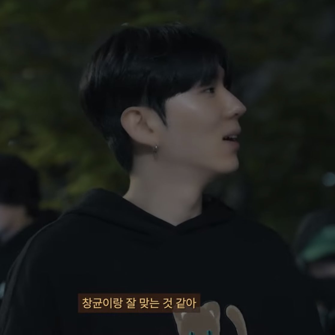 outexcept's tweet photo. 너가? https://t.co/YKzphaZhYt