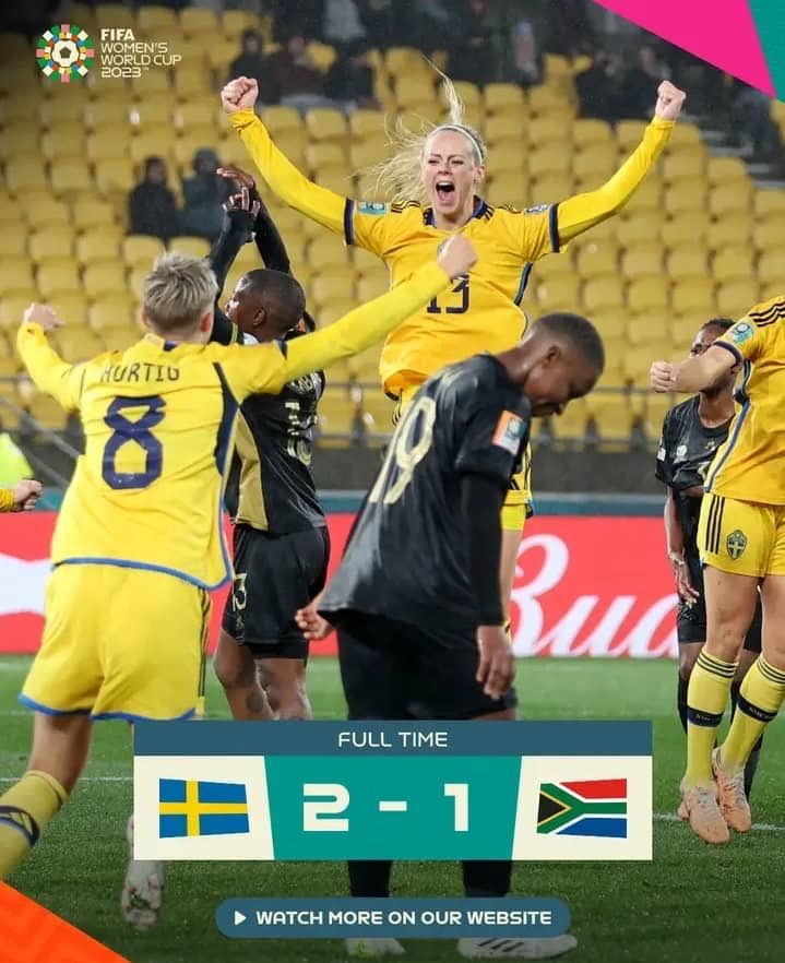 NGfooty's tweet photo. FULL-TIME in Wellington!

Sweden 🇸🇪 2-1 🇿🇦 South Africa  

Amanda Ilestedt wins it late for Sweden to deny brave Banyana Banyana a historic draw at the FIFA Women's World Cup.

#FIFAWWC #NGFooty #SWERSA https://t.co/pwaGBpkDXO