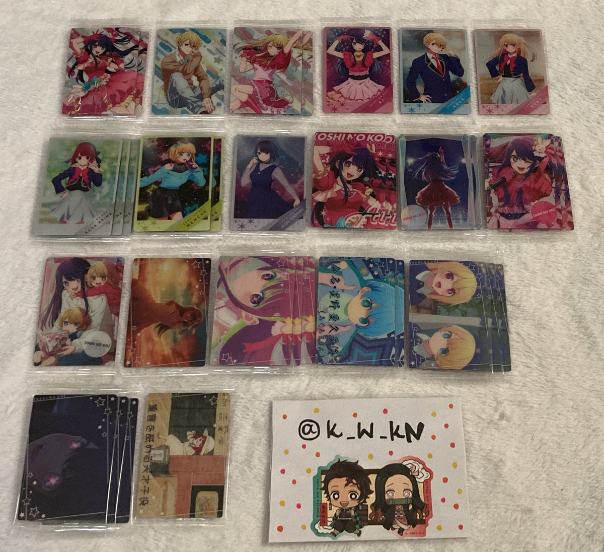 K_W_KN's tweet photo. [交換] 推しの子 ウエハース メタリックプラカード
譲: 画像①
求: 画像②

スペシャル同士は1:1
ビジュアル、キャラクター、ストーリ��であれば2:1（もしくは3:1）での交換を希望しております

検索からも是非お声掛けください https://t.co/jrcDzm8M4f