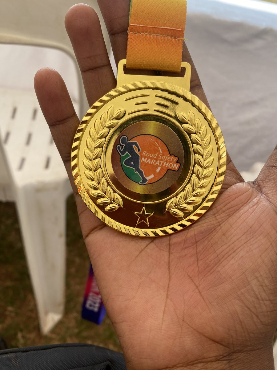 The @ROSACUg team got themselves a medal 🏅 

#RunForCrashVictims
#RunToSaveALimb