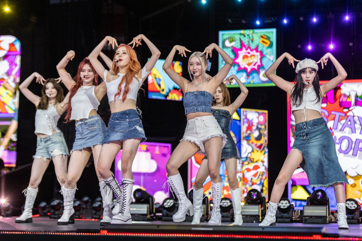 KPOPLUX tweet media