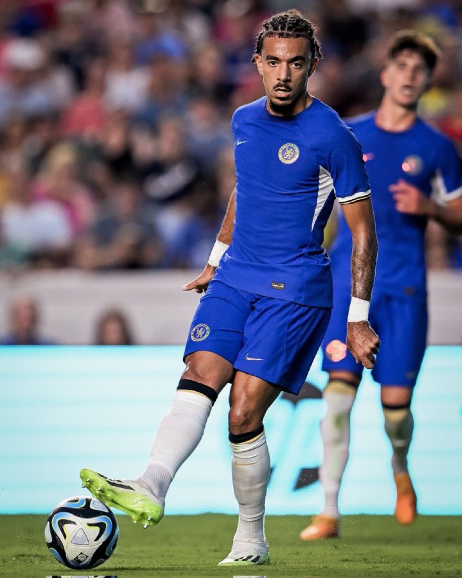 iamCreamy_ice's tweet photo. Malo deserves more praise don’t know why no one is talking about him 🥲💙💙💙#Chelsea https://t.co/70OjVwDiXx