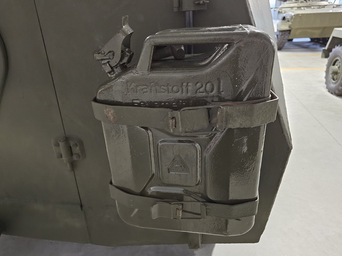 YPasholok's tweet photo. BTR-152 with strange jerrycan, Patriot park
#btr152
#patriotpark https://t.co/Yc92Sx20jK