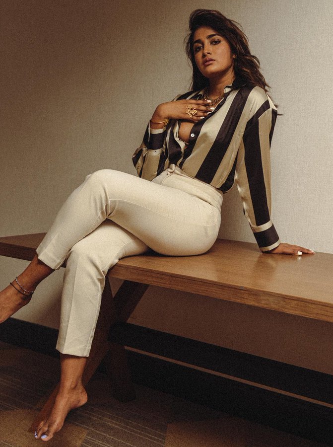 F1tTY9gX0AEbCnx?format=jpg&name=900x900