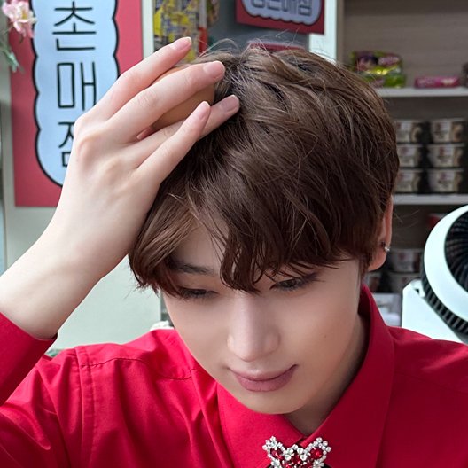 blckpnksn's tweet image. how to crack an egg 🥚  #SUNOO