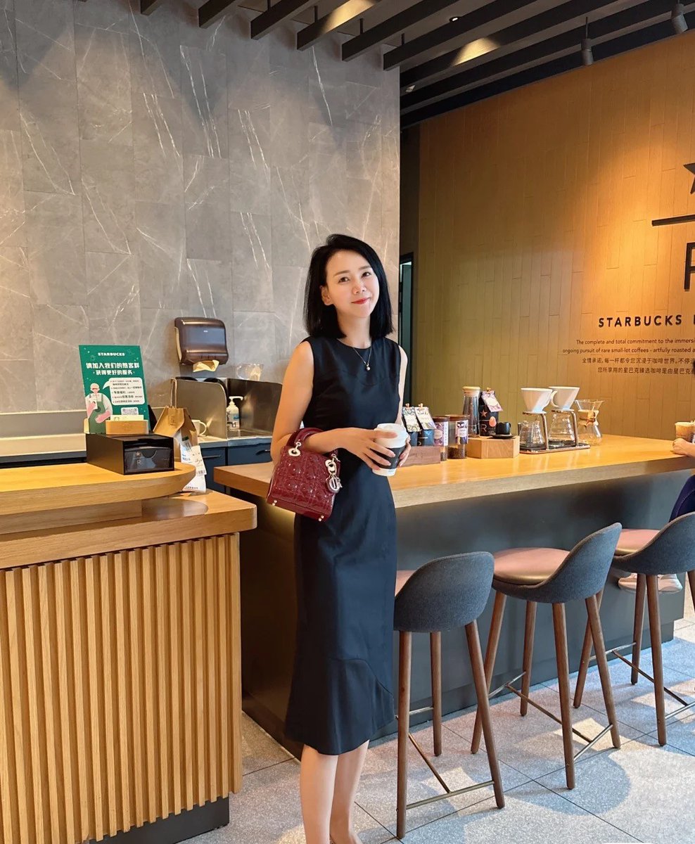 ruslibola's tweet photo. Back to the best of life, I believe good things are made through hard work. Welcome to my life and work, I believe I can succeed! https://t.co/KkBdlpssYl