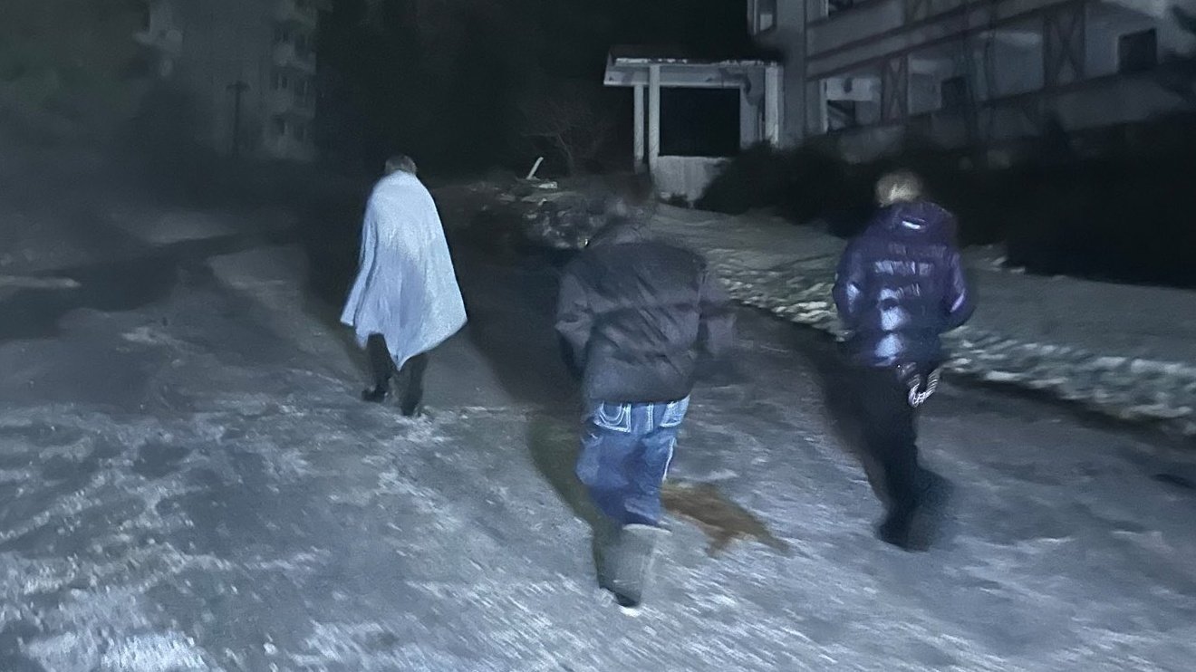 sere ; out on Twitter: