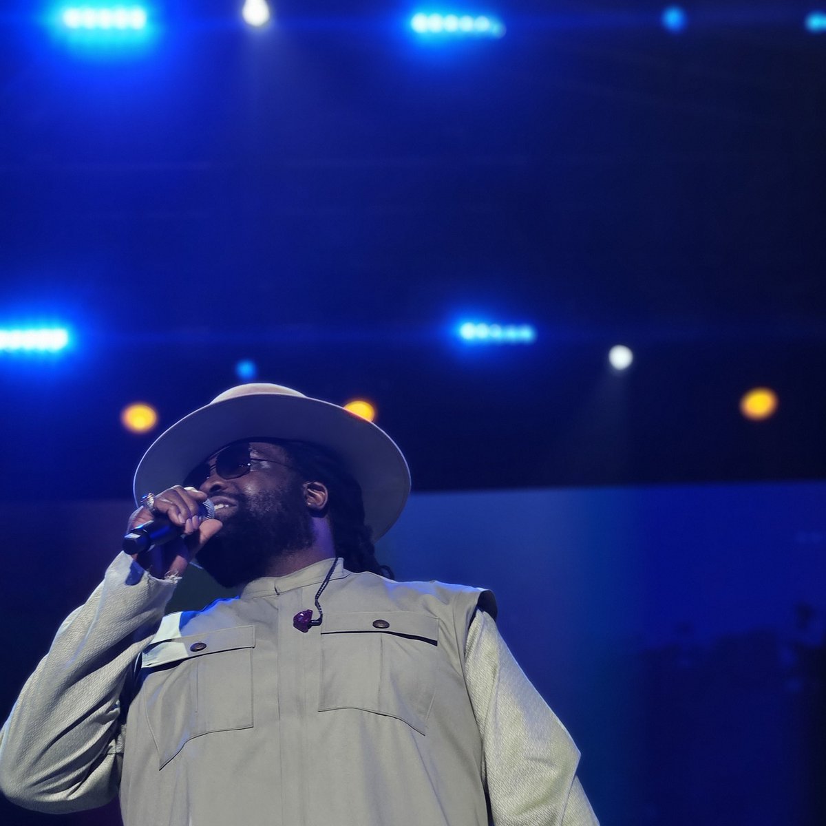 FLOWJamaica's tweet photo. @grampsmorgan gives a touching tribute to those who are no longer with us 🙏 #FlowxSumfest https://t.co/GIzvVGVer7
